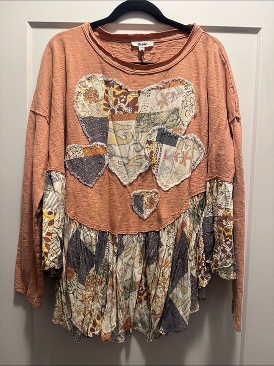 Bluevelvet Tops - 🆕Gorgeous Bluevelvet  Dusty Coral Boho Patchwork Heart Peplum Tunic. M. NWT!🔥🔥